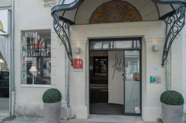 The Originals Boutique Hôtel Le Londres Saumur à Saumur